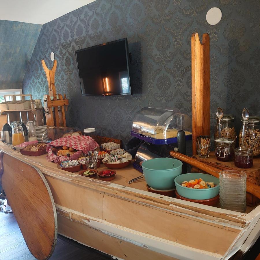 De Cyprian Bed & Breakfast Kaard Kültér fotó