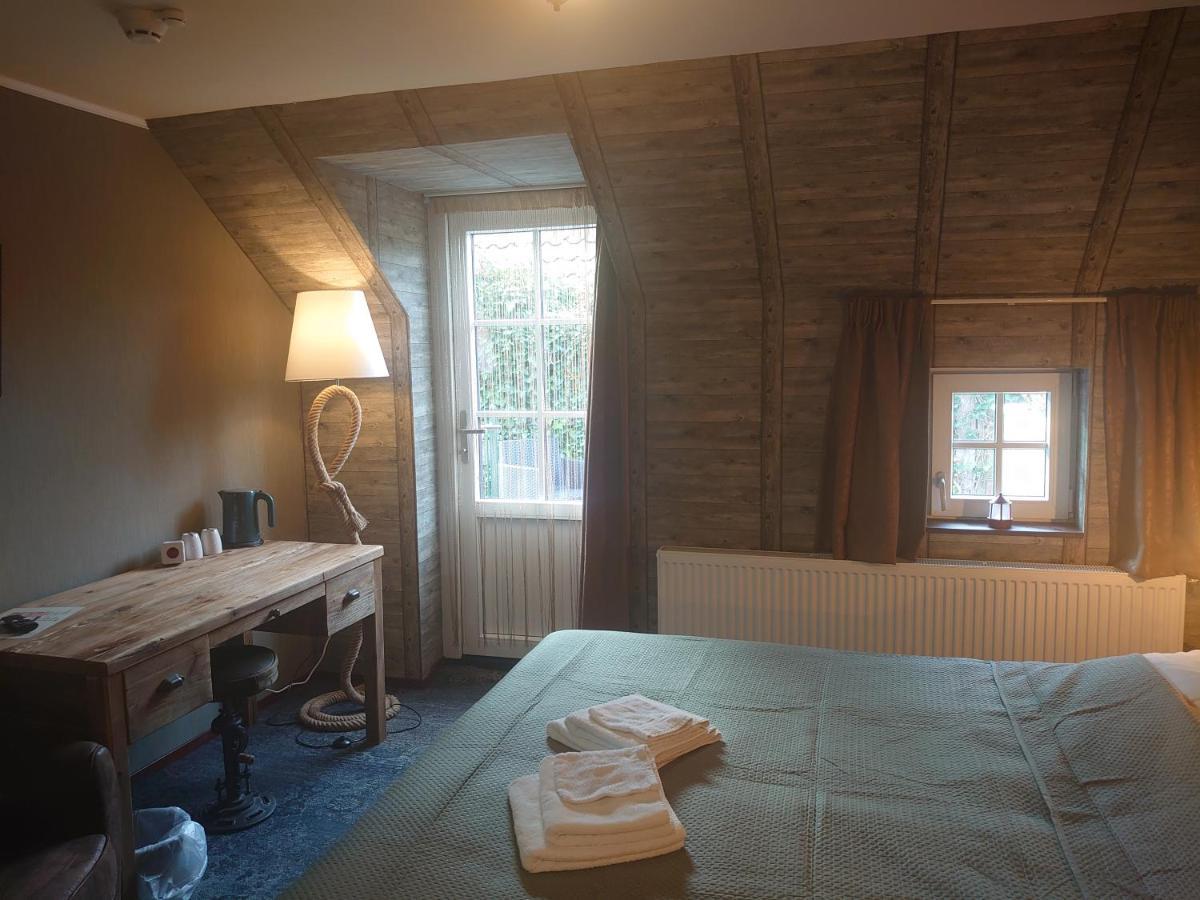 De Cyprian Bed & Breakfast Kaard Kültér fotó